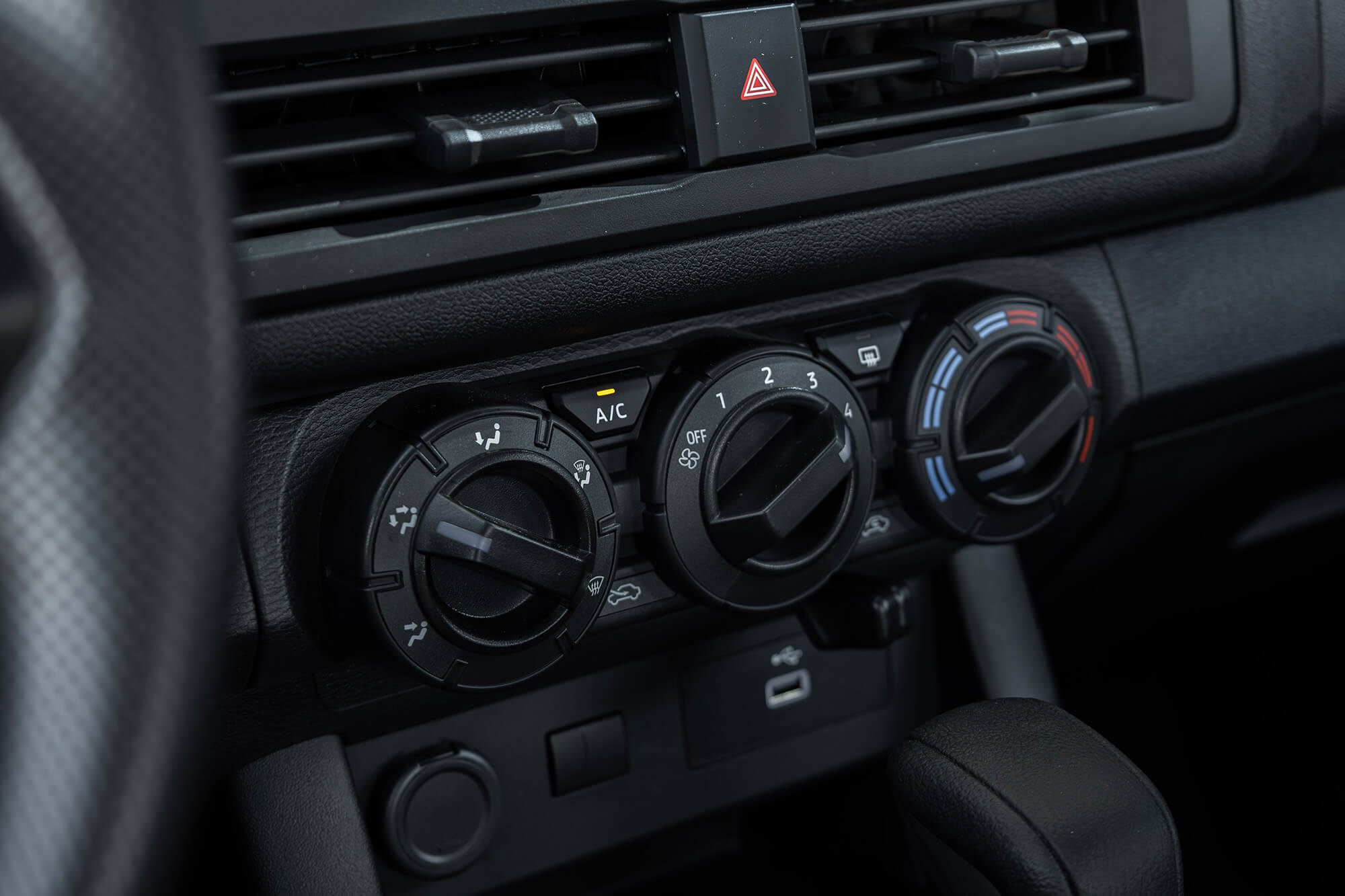 Mitsubishi L200 Double Cap Automatic White