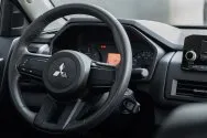 Mitsubishi L200 מכסה כפול אוטומטי לבן Mitsubishi L200 מכסה כפול אוטומטי לבן