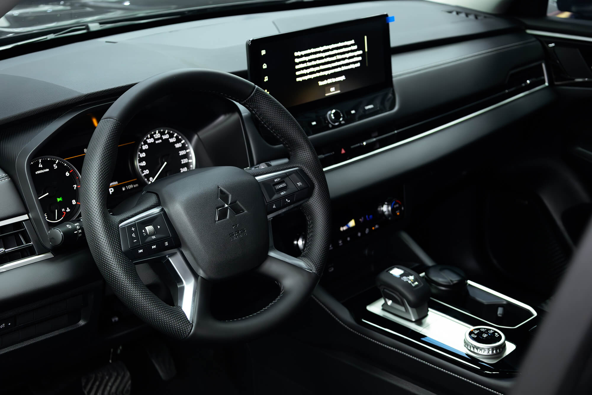 Mitsubishi Outlander Black