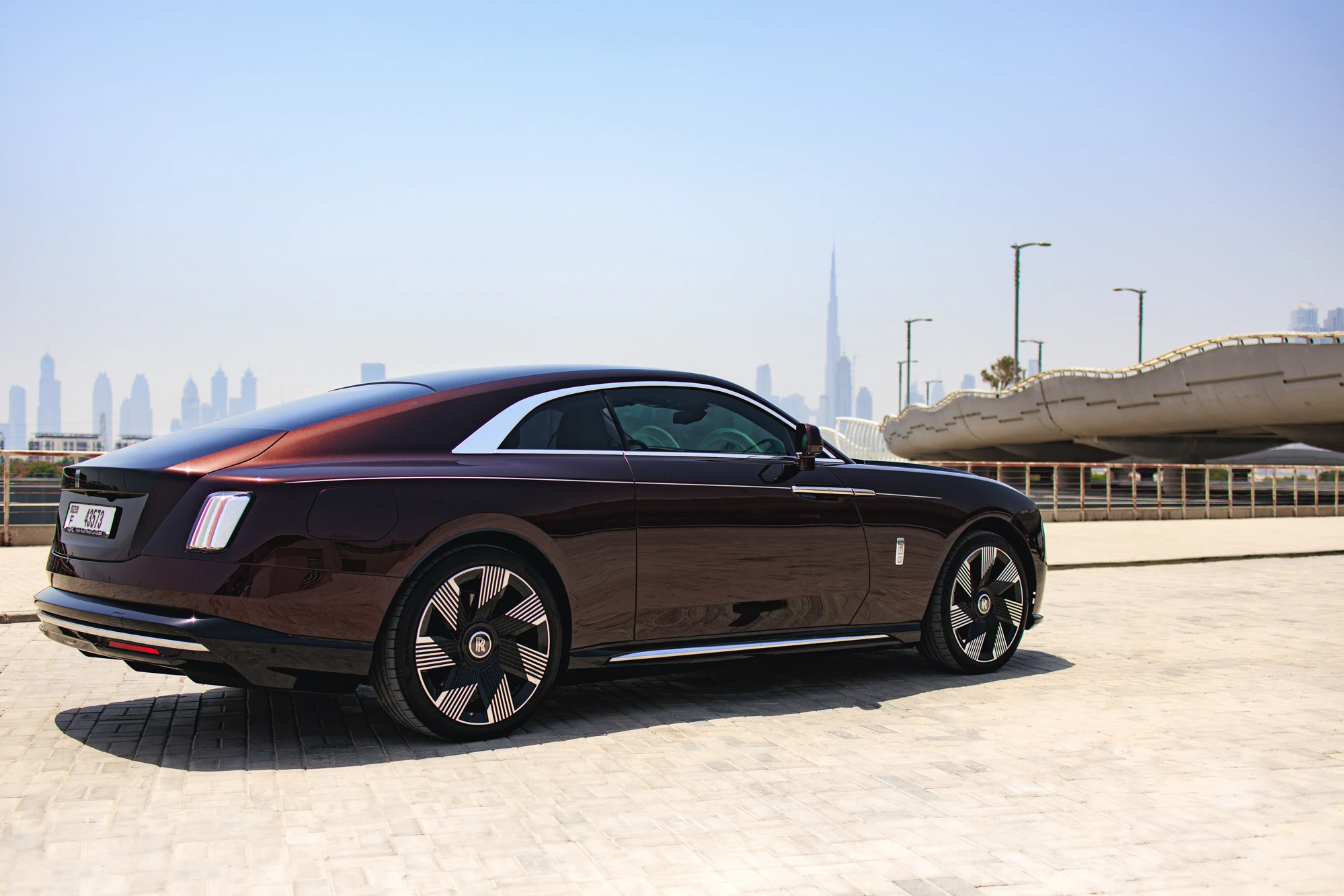 Rolls Royce Spectre sort kirsebær Rolls Royce Spectre sort kirsebær