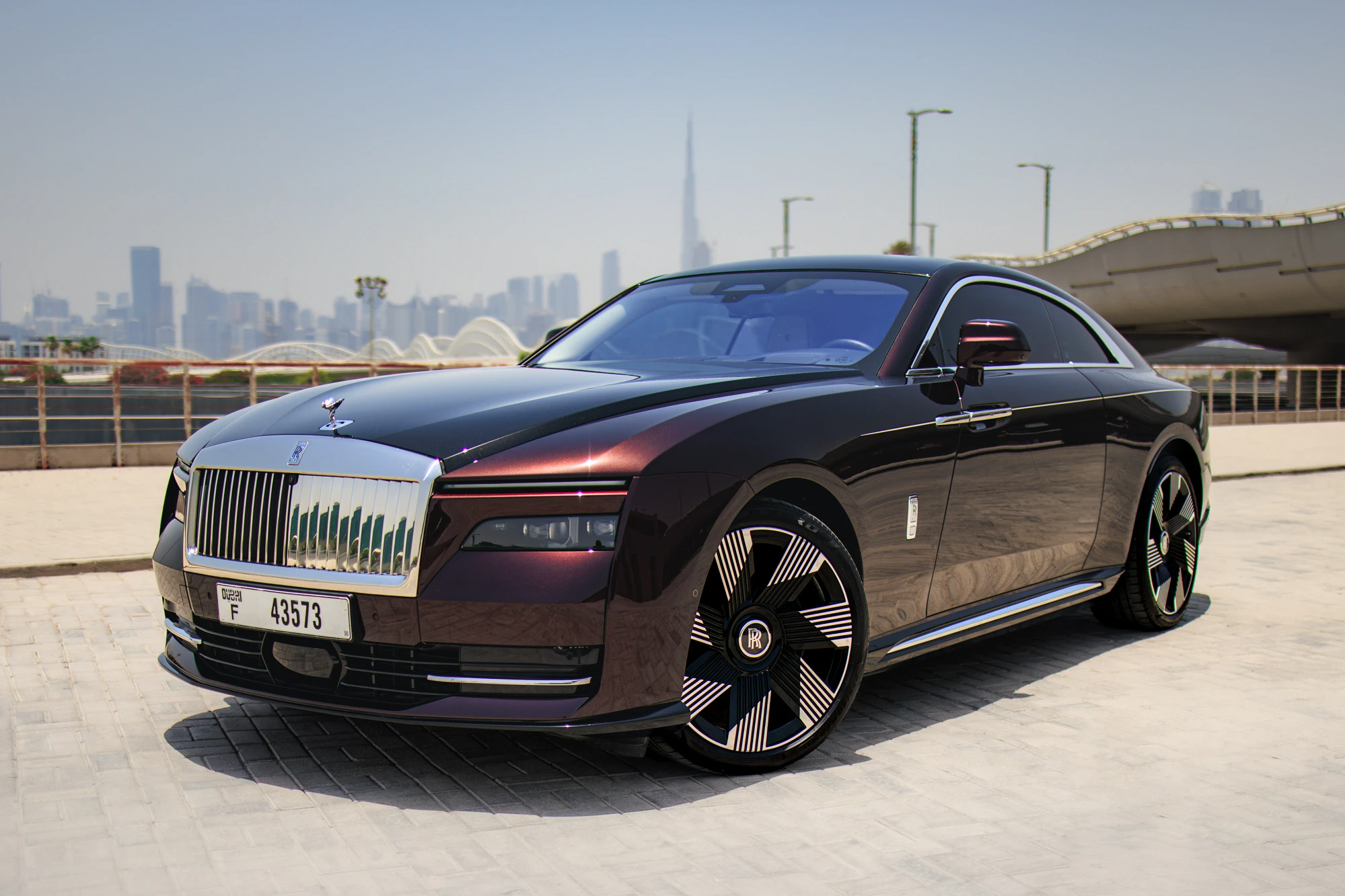 Rolls Royce Spectre sort kirsebær Rolls Royce Spectre sort kirsebær