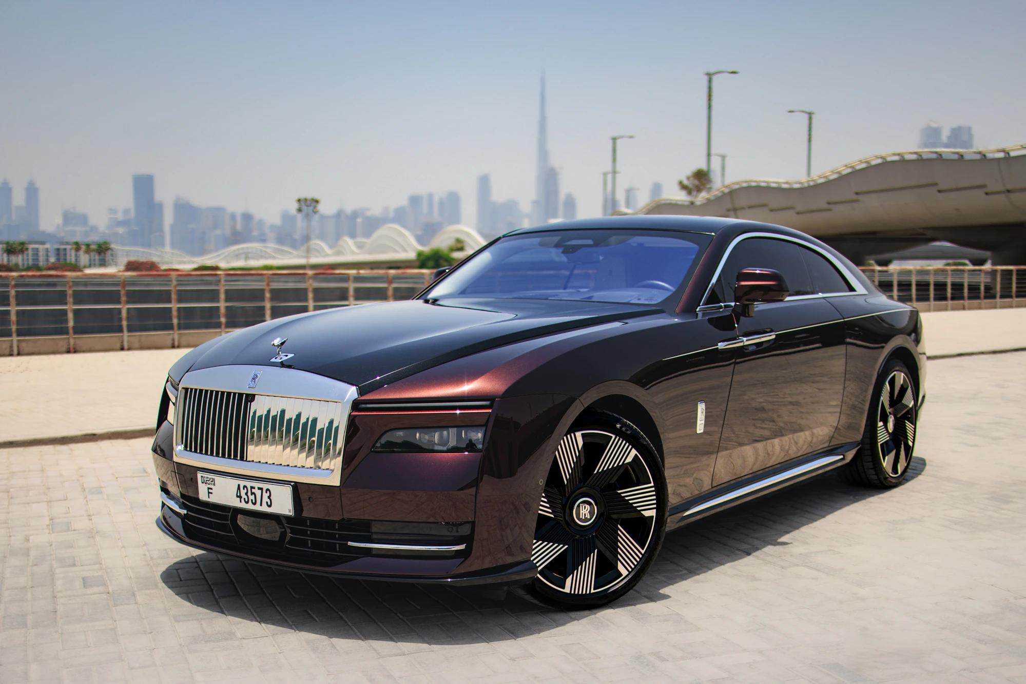 Rolls Royce Spectre sort kirsebær Rolls Royce Spectre sort kirsebær