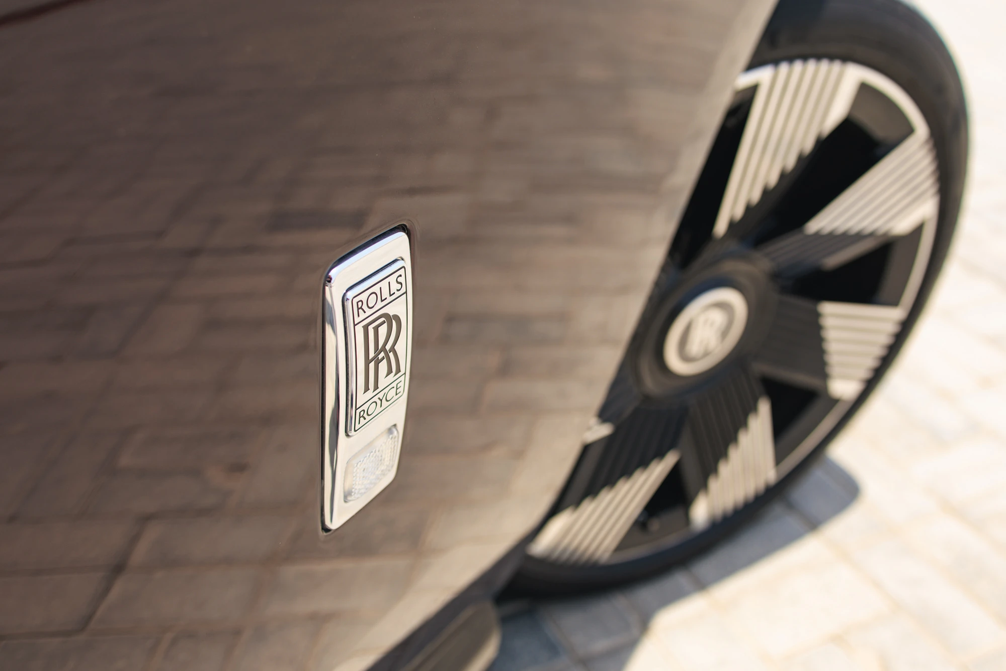 Rolls Royce Spectre sort kirsebær Rolls Royce Spectre sort kirsebær