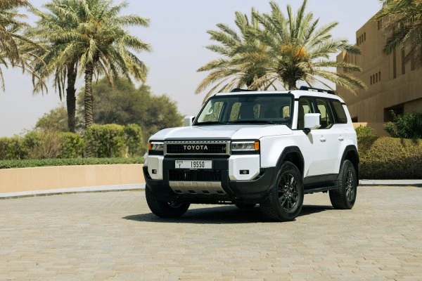 Toyota פראדו מהדור החדש, לבן פנינה