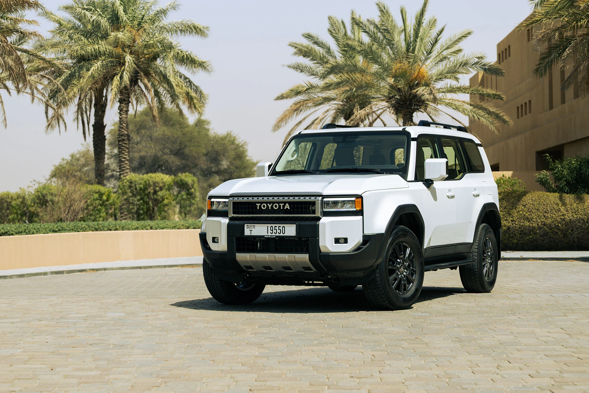 Toyota פראדו מהדור החדש, לבן פנינה