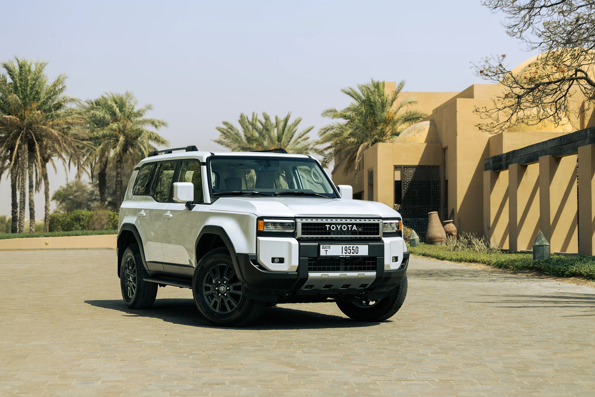 Toyota פראדו מהדור החדש, לבן פנינה