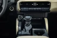 Toyota פראדו מהדור החדש, לבן פנינה Toyota פראדו מהדור החדש, לבן פנינה