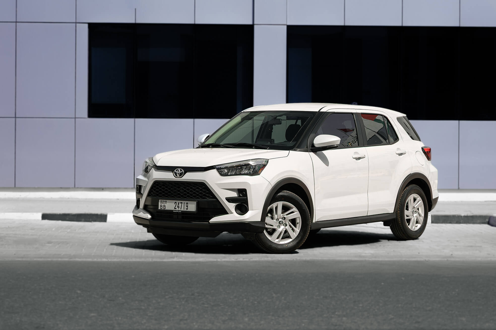 Toyota Raize White Pearl