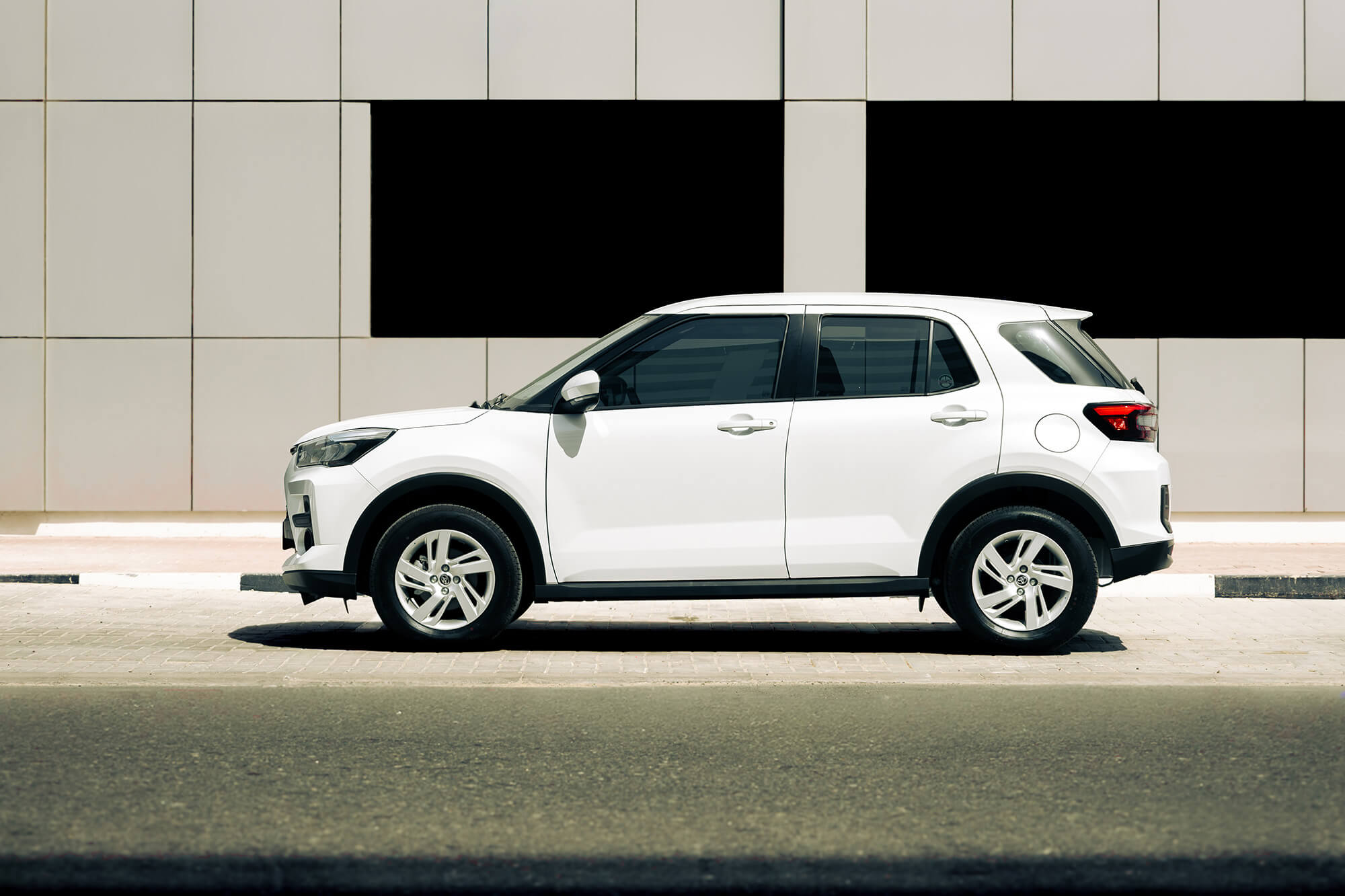 Toyota 雷兹白珍珠