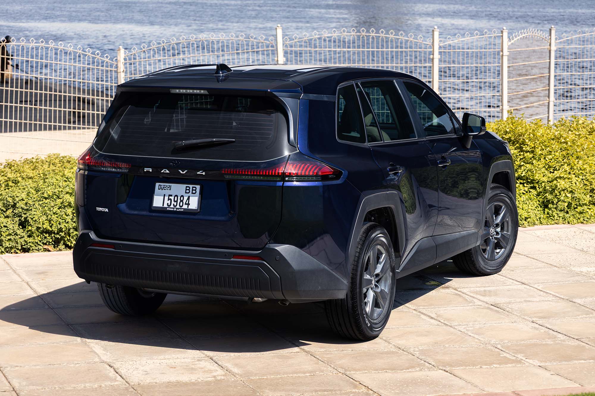 Toyota RAV4 דור חדש, כחול כהה Toyota RAV4 דור חדש, כחול כהה