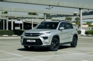 Toyota 城市巡洋舰 银色