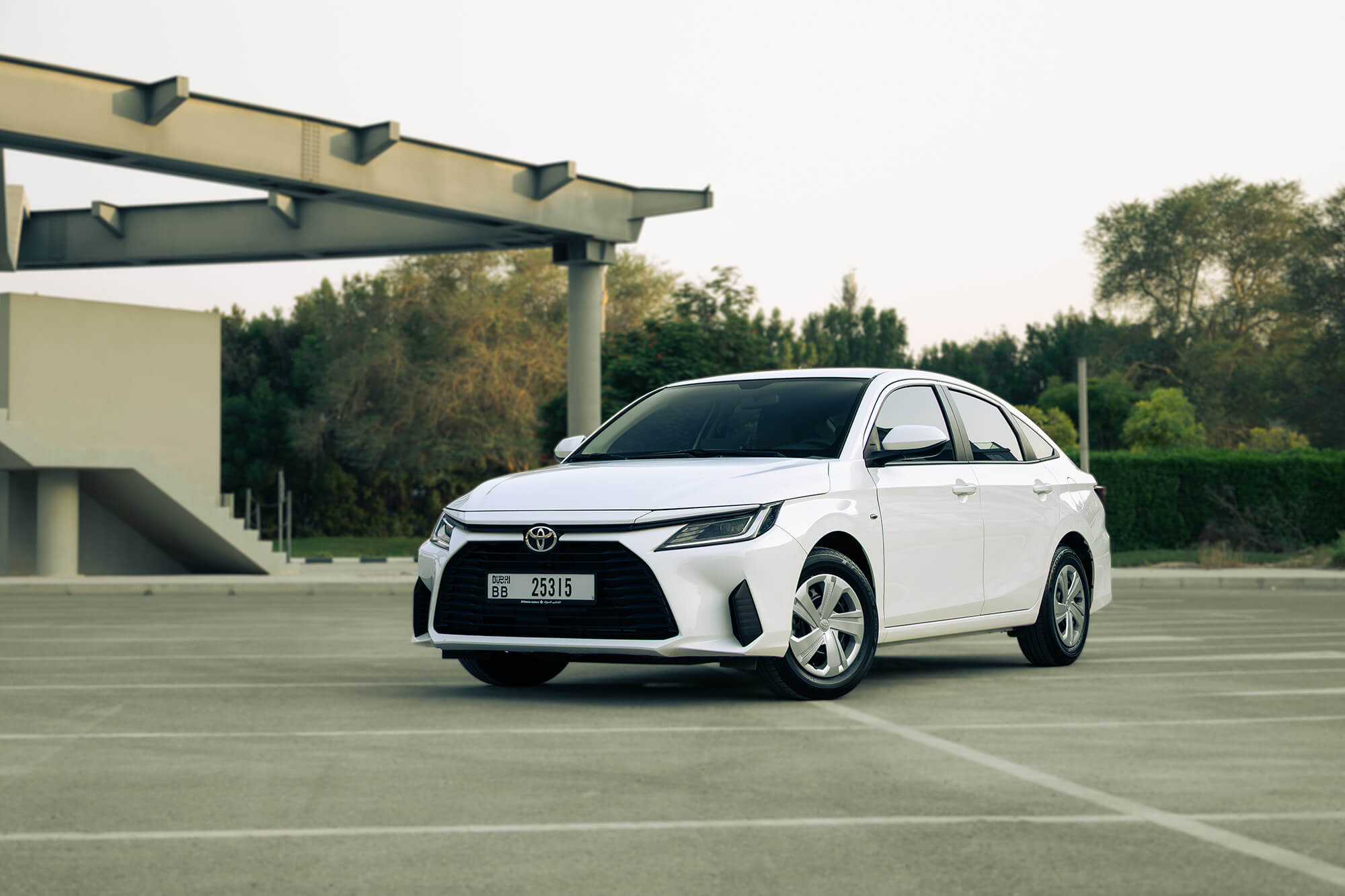 Toyota Yaris דור חדש לבן