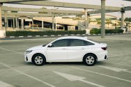 Toyota Yaris דור חדש לבן
