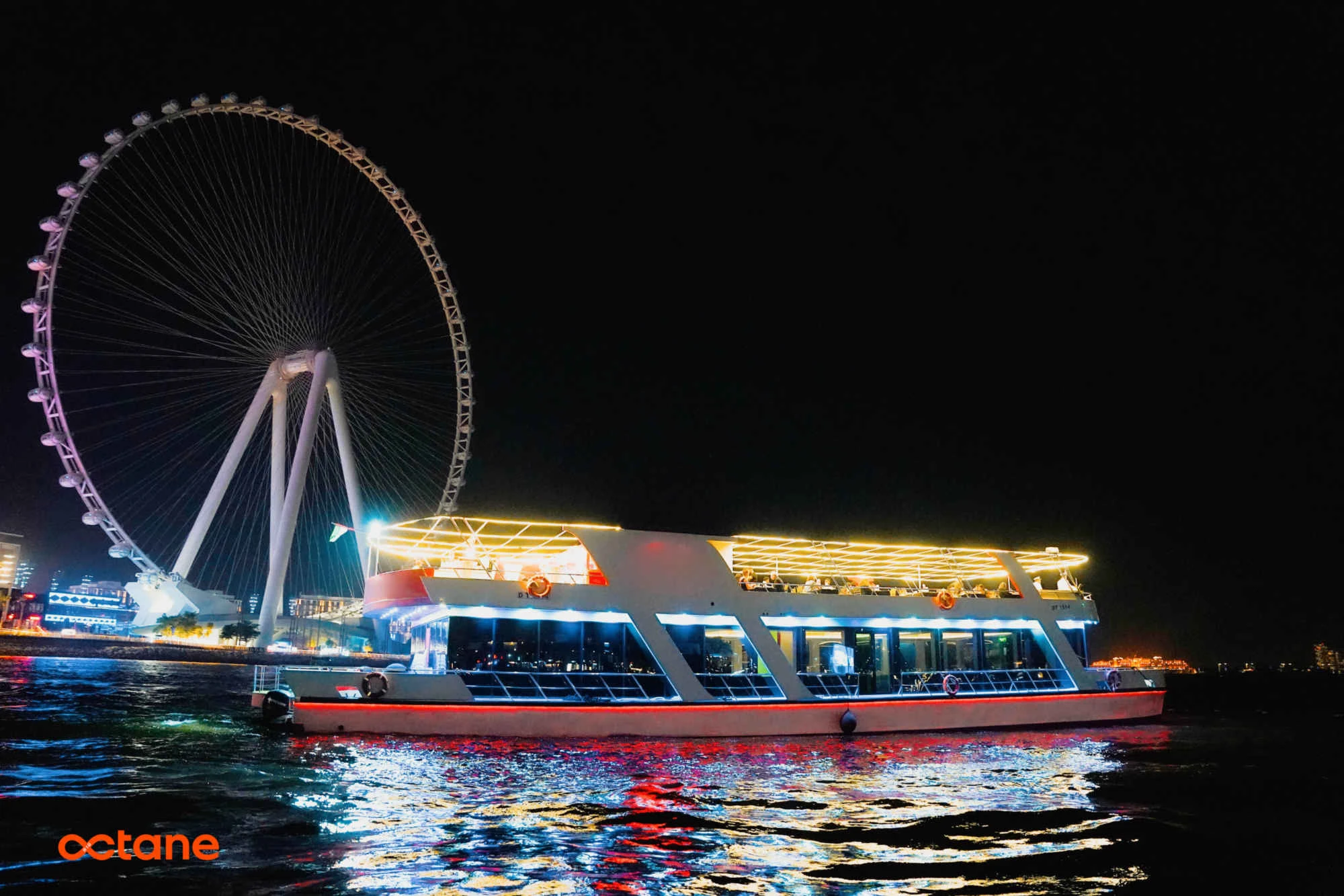 125ft Glass Houseboat 125ft Glass Houseboat