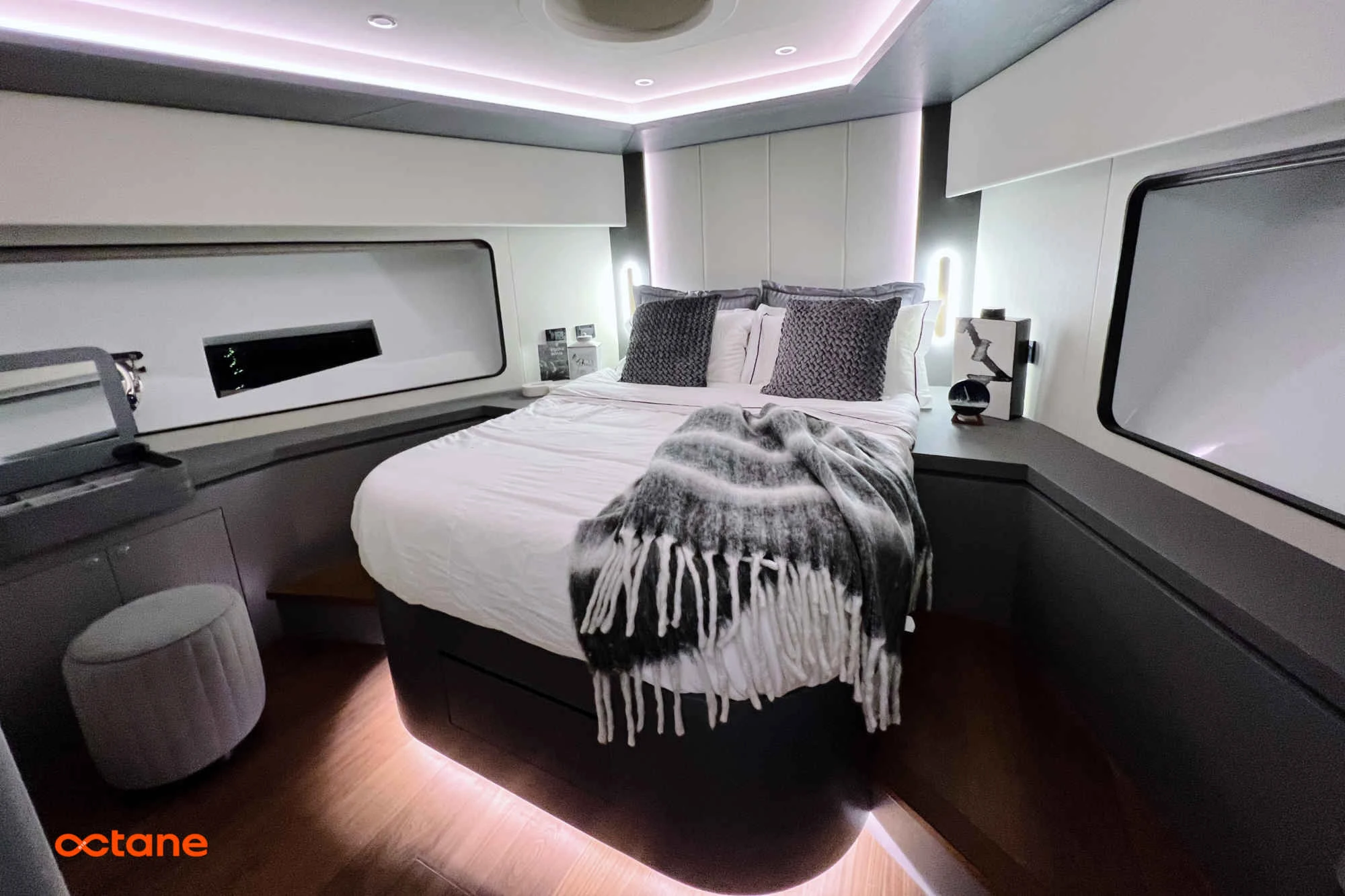 Aquitalia 68 Flybridge Aquitalia 68 Flybridge