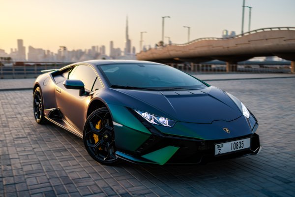 Lamborghini Huracan Tecnica Green