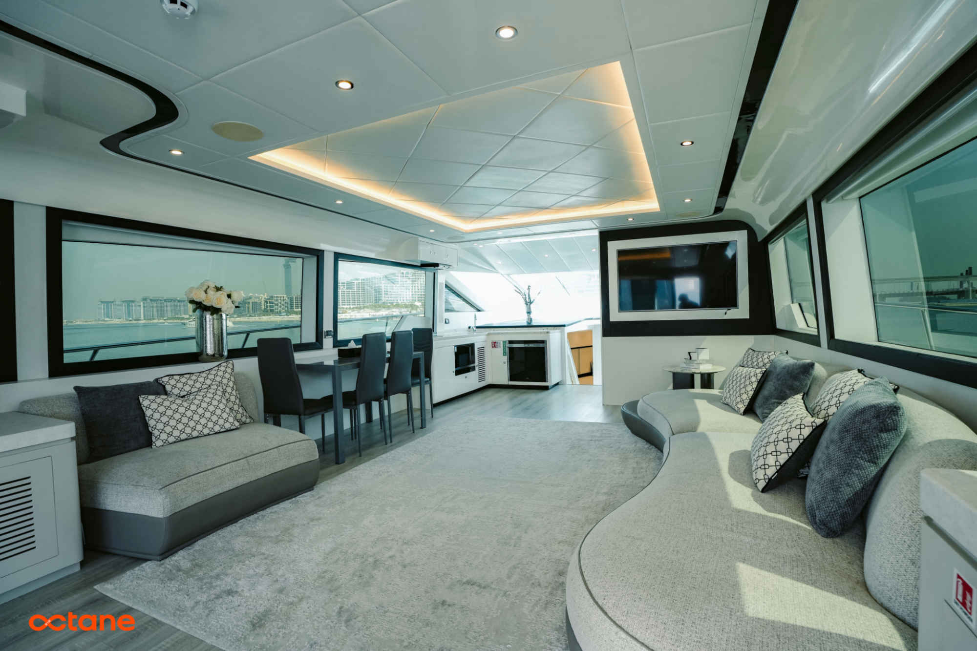 SeaStella 68 Flybridge
