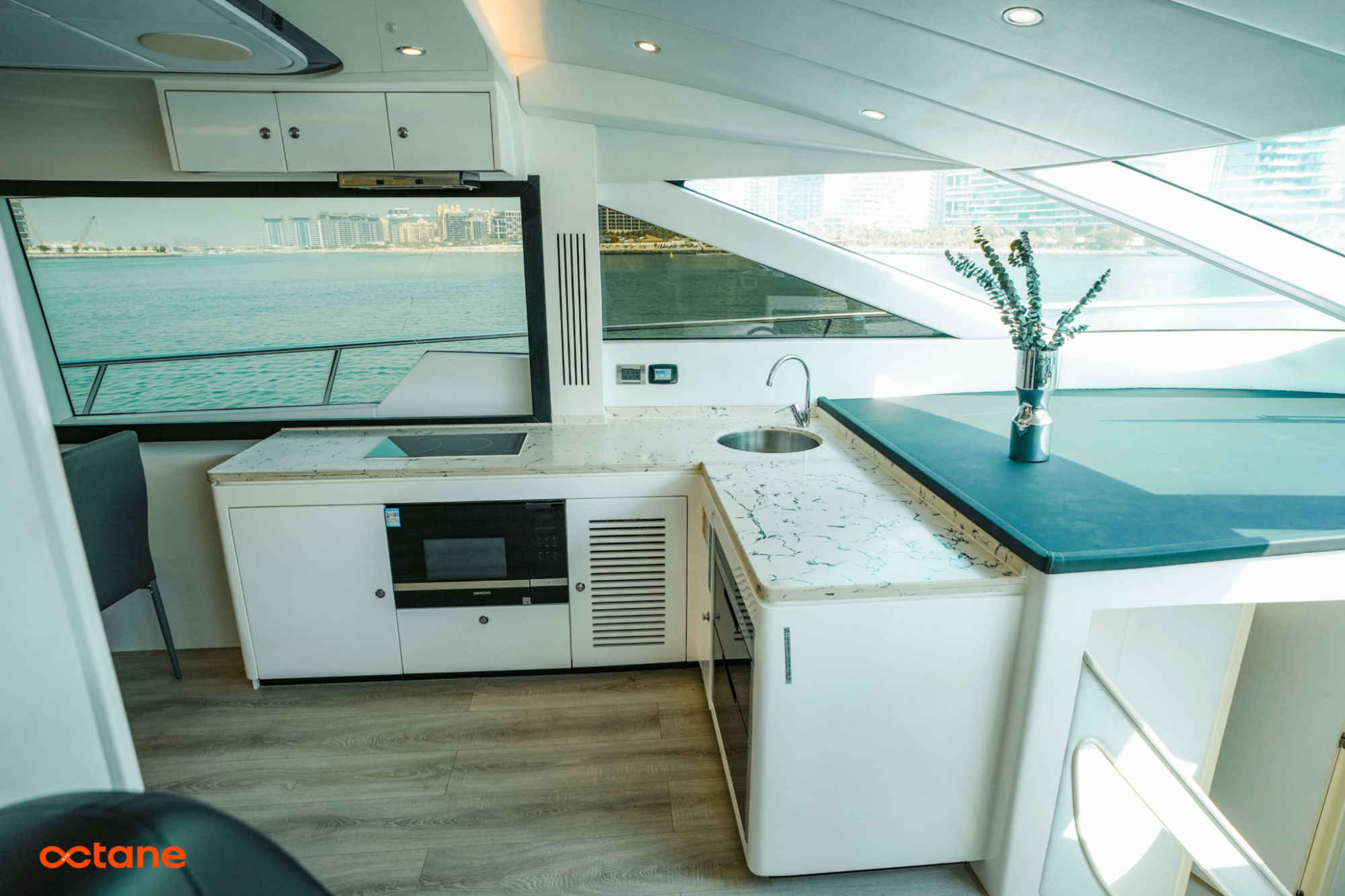 SeaStella 68 Flybridge
