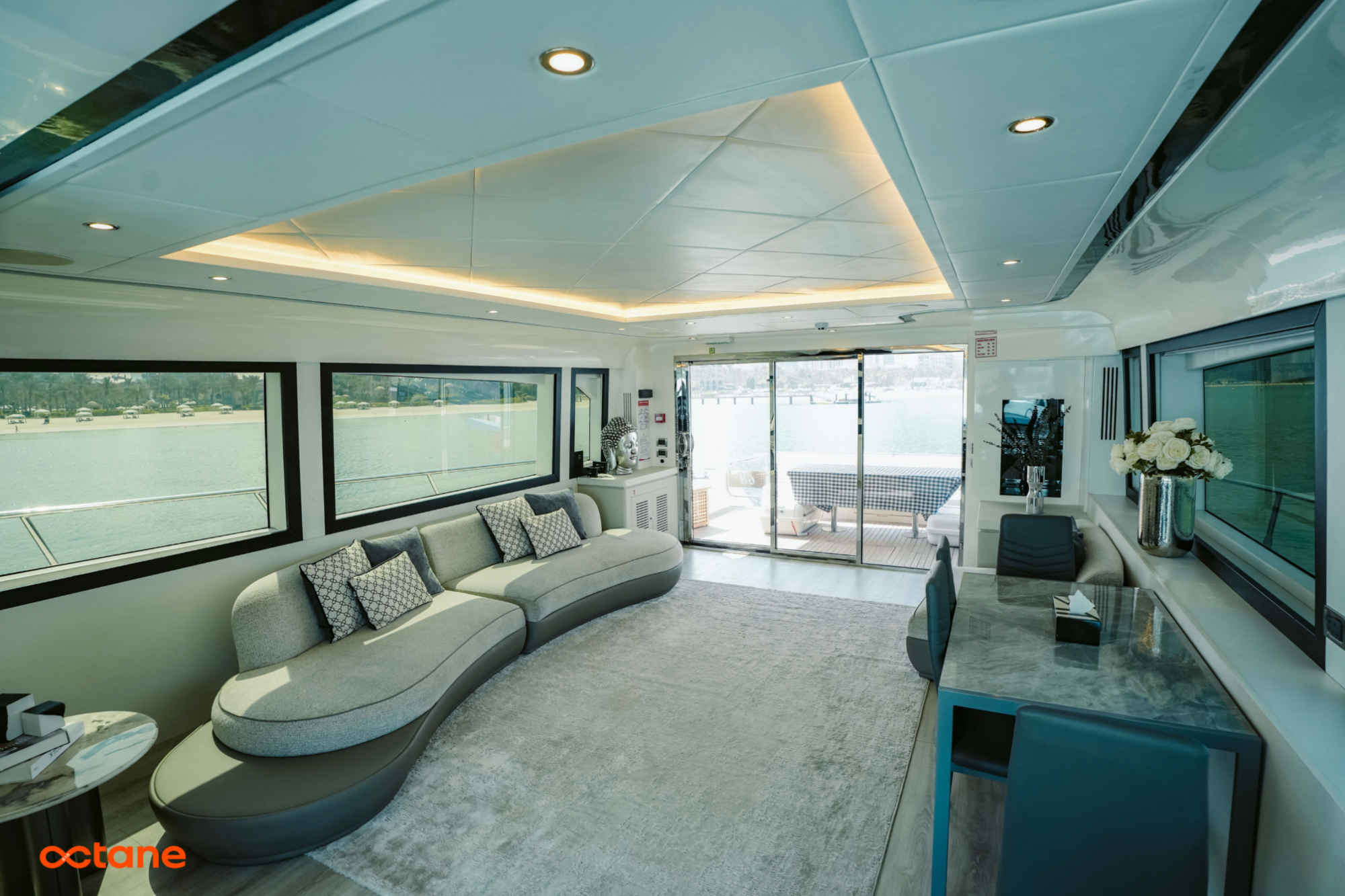 SeaStella 68 Flybridge