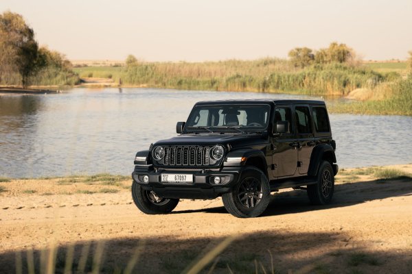 Jeep Wrangler Черный