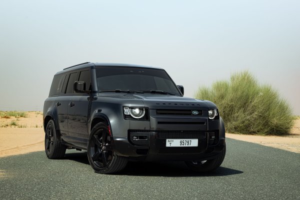Land Rover Defender 130 Gri