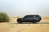 Land Rover Defender 130 אפור