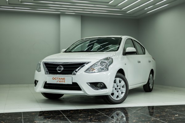 Nissan Sunny Bianco