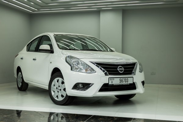 Nissan Sunny Bianco