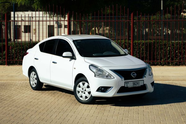 Nissan Sunny Weiß