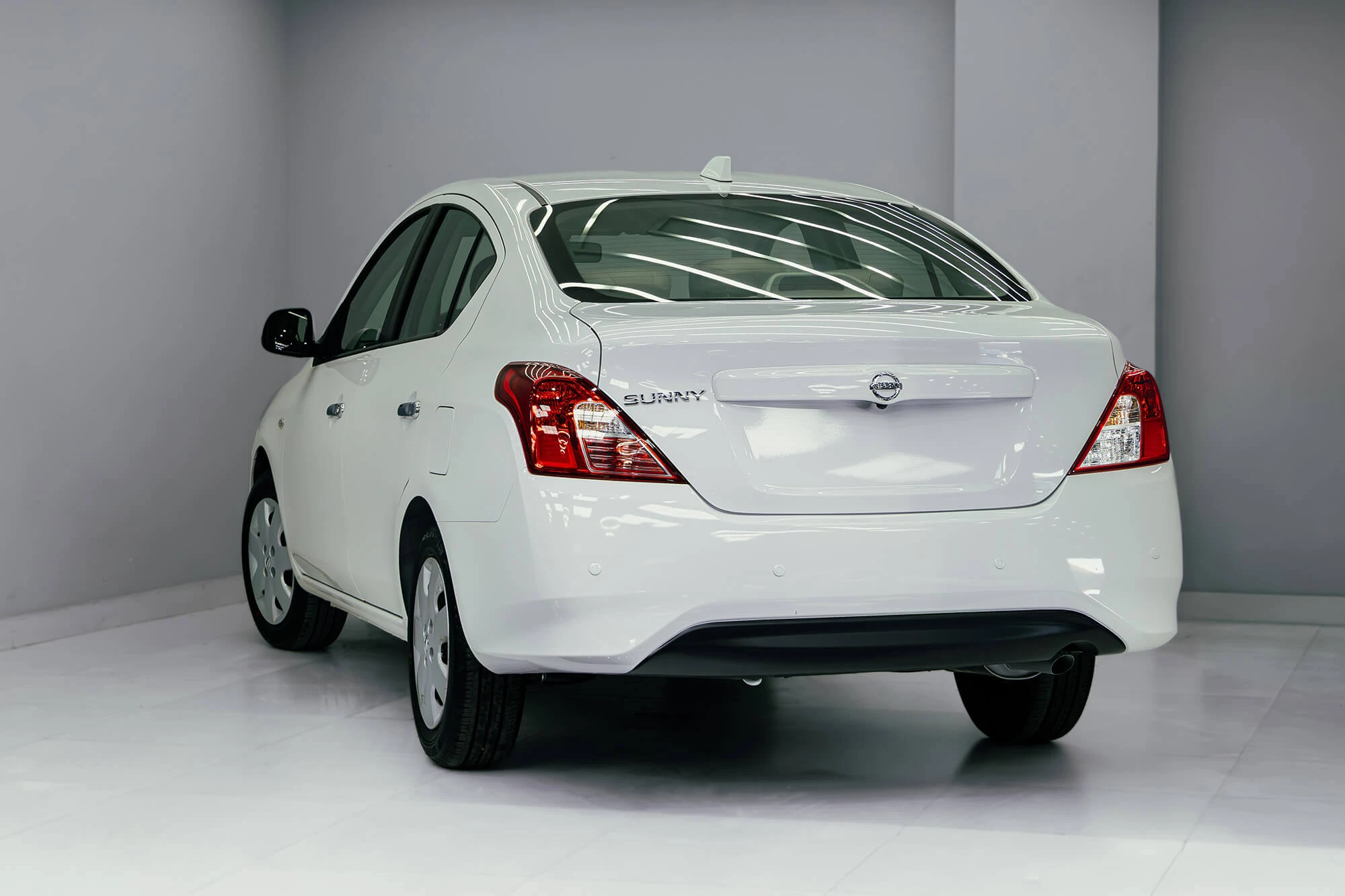 Nissan Sunny Blanco Nissan Sunny Blanco