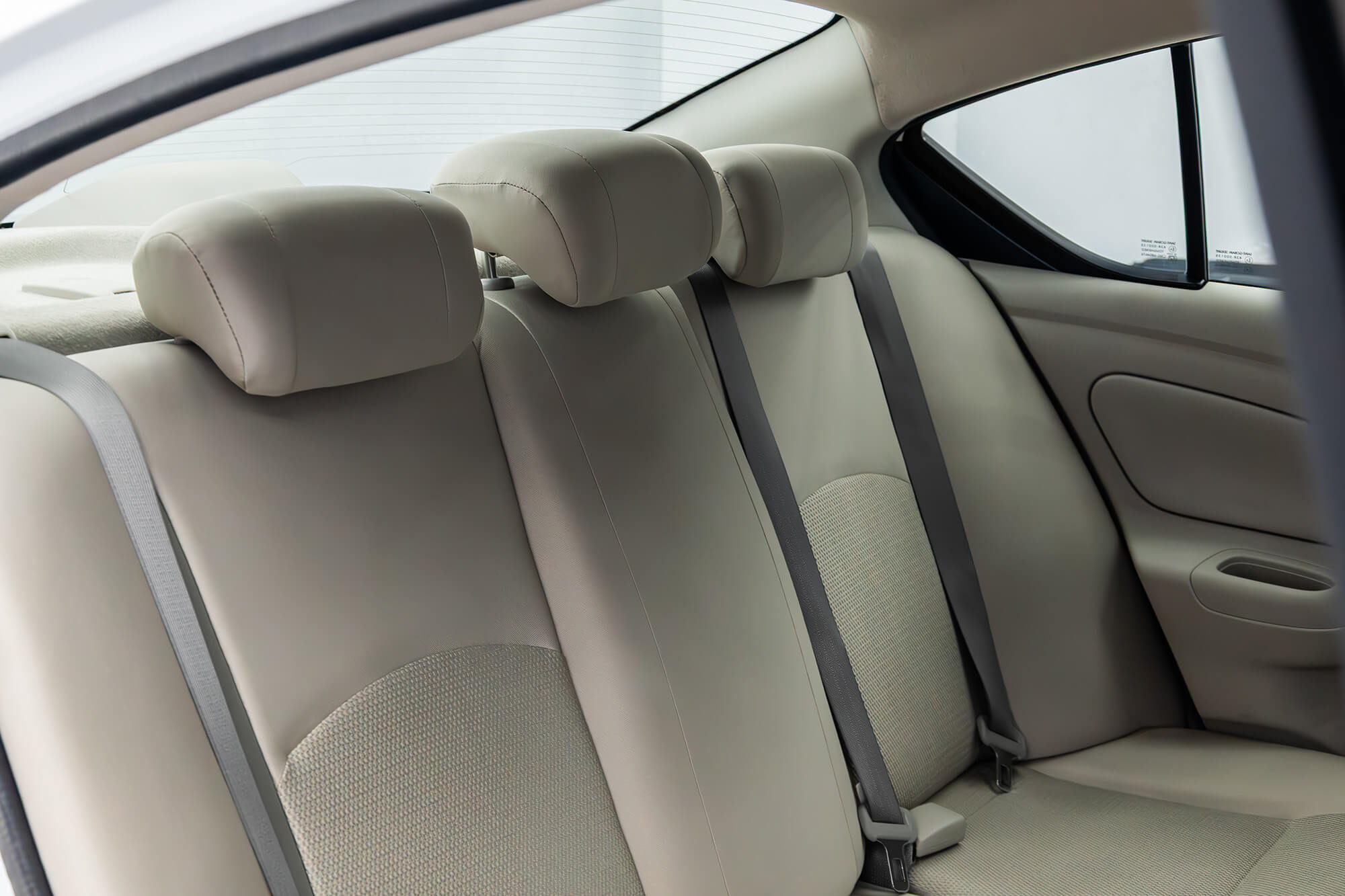 Nissan Sunny White Nissan Sunny White