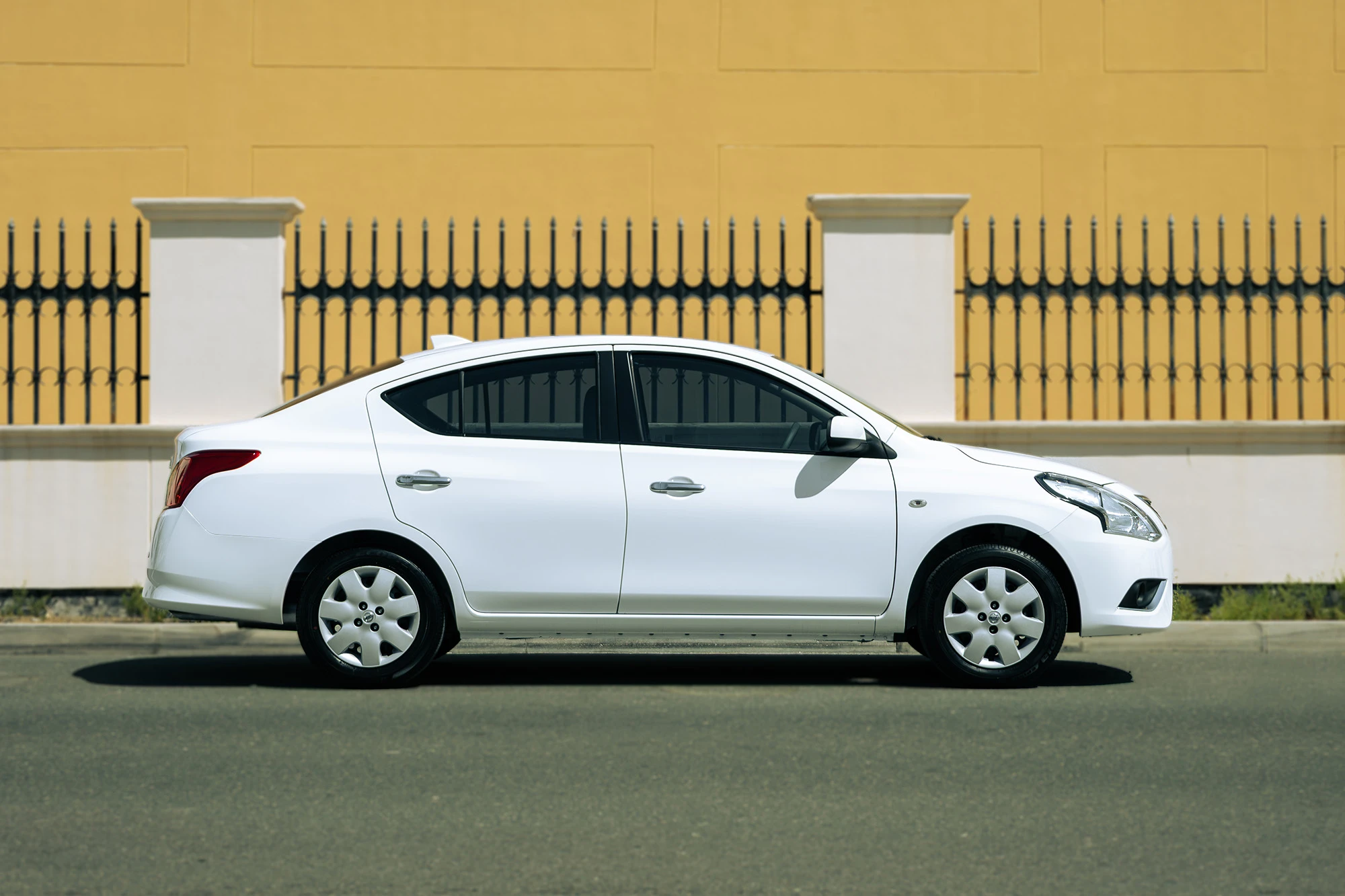 Nissan Sunny White Nissan Sunny White