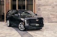 Cadillac Escalade דור חדש שחור
