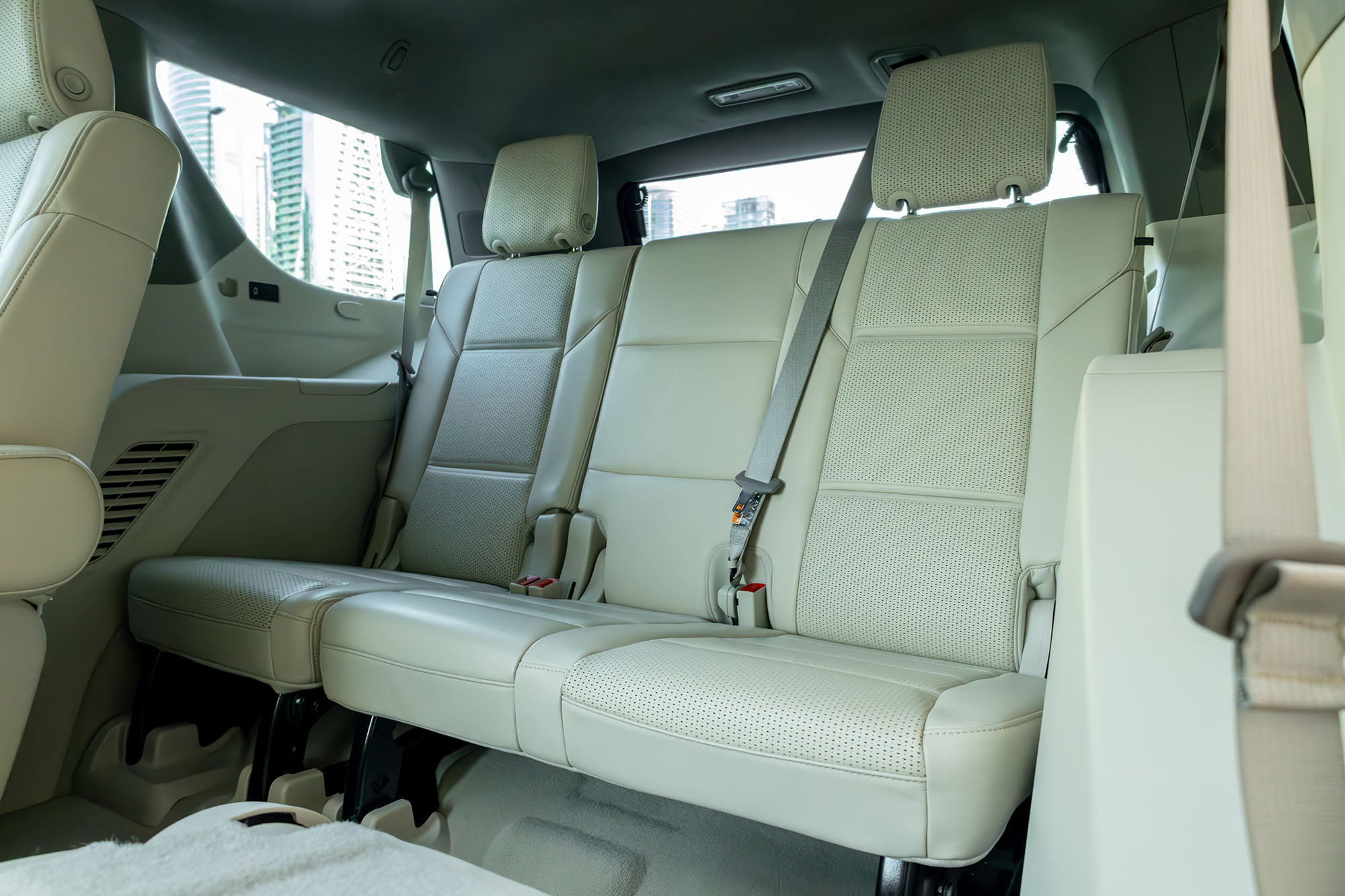 Cadillac Escalade דור חדש שחור