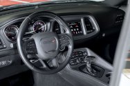 Dodge Challenger GT לבן-אדום Dodge Challenger GT לבן-אדום