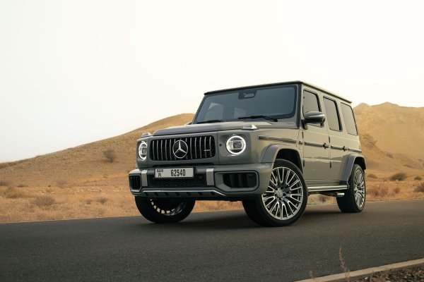 Mercedes G63 AMG серый