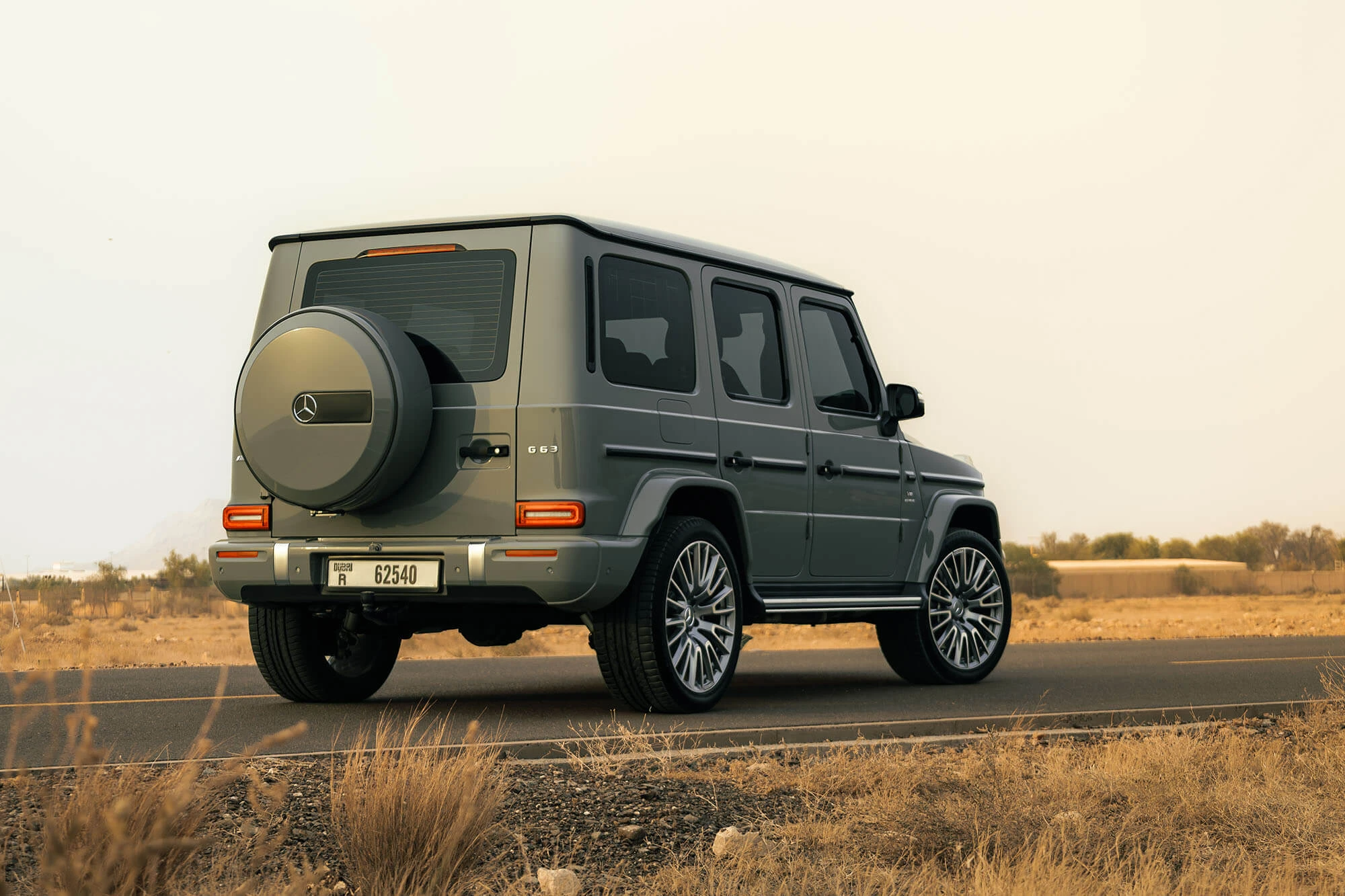 مرسيدس G63 AMG رمادي مرسيدس G63 AMG رمادي
