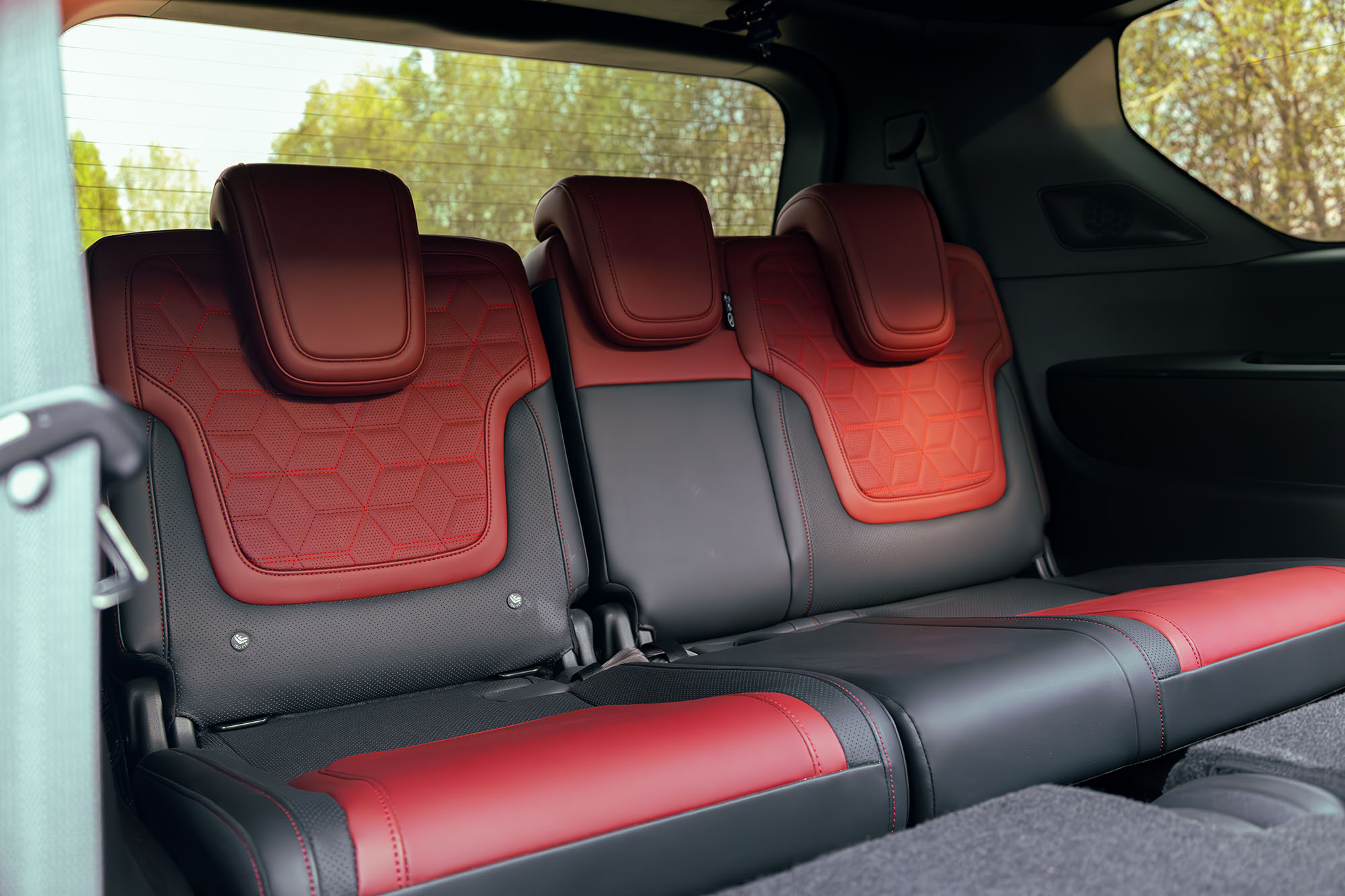 Nissan Patrol מהדור החדש, שחור פלטינה