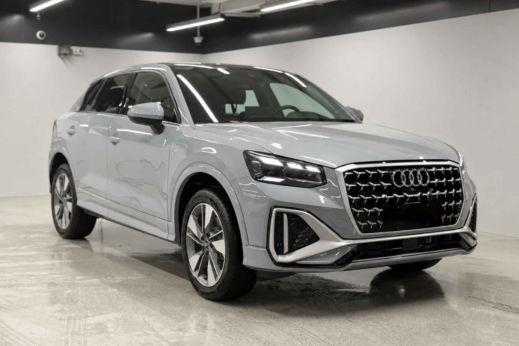 Audi Q2 Grå