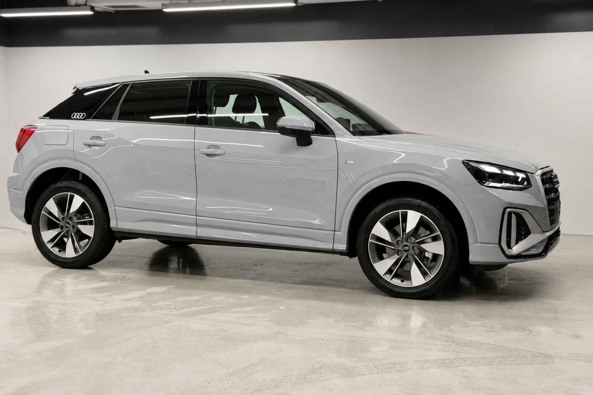 Audi Q2 Grå