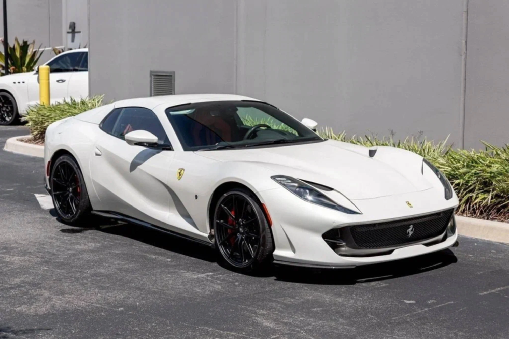 Ferrari 812 GTS Wit