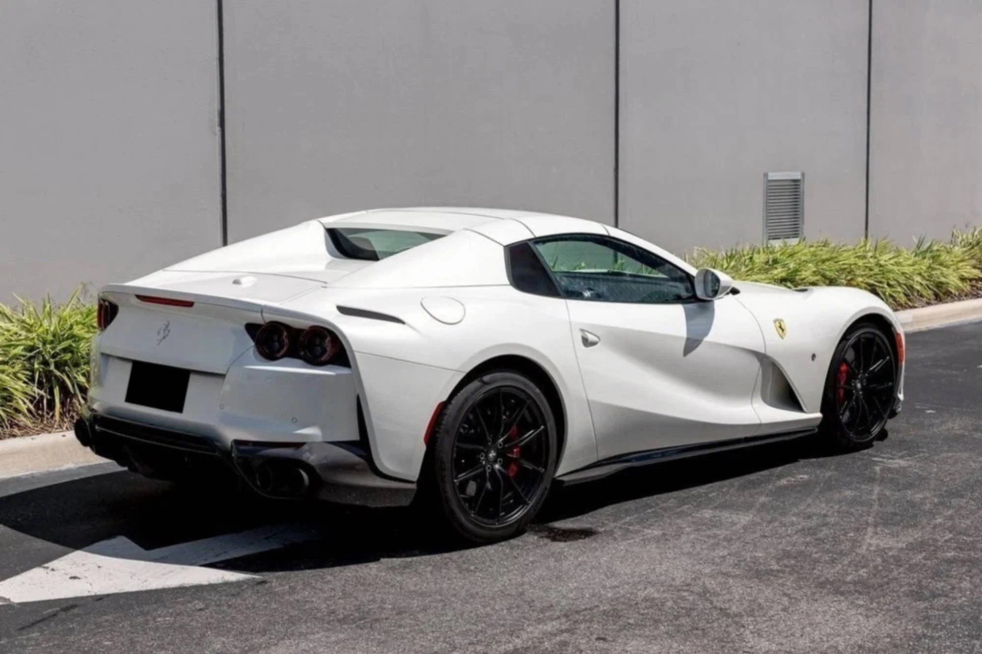 Ferrari 812 GTS Wit