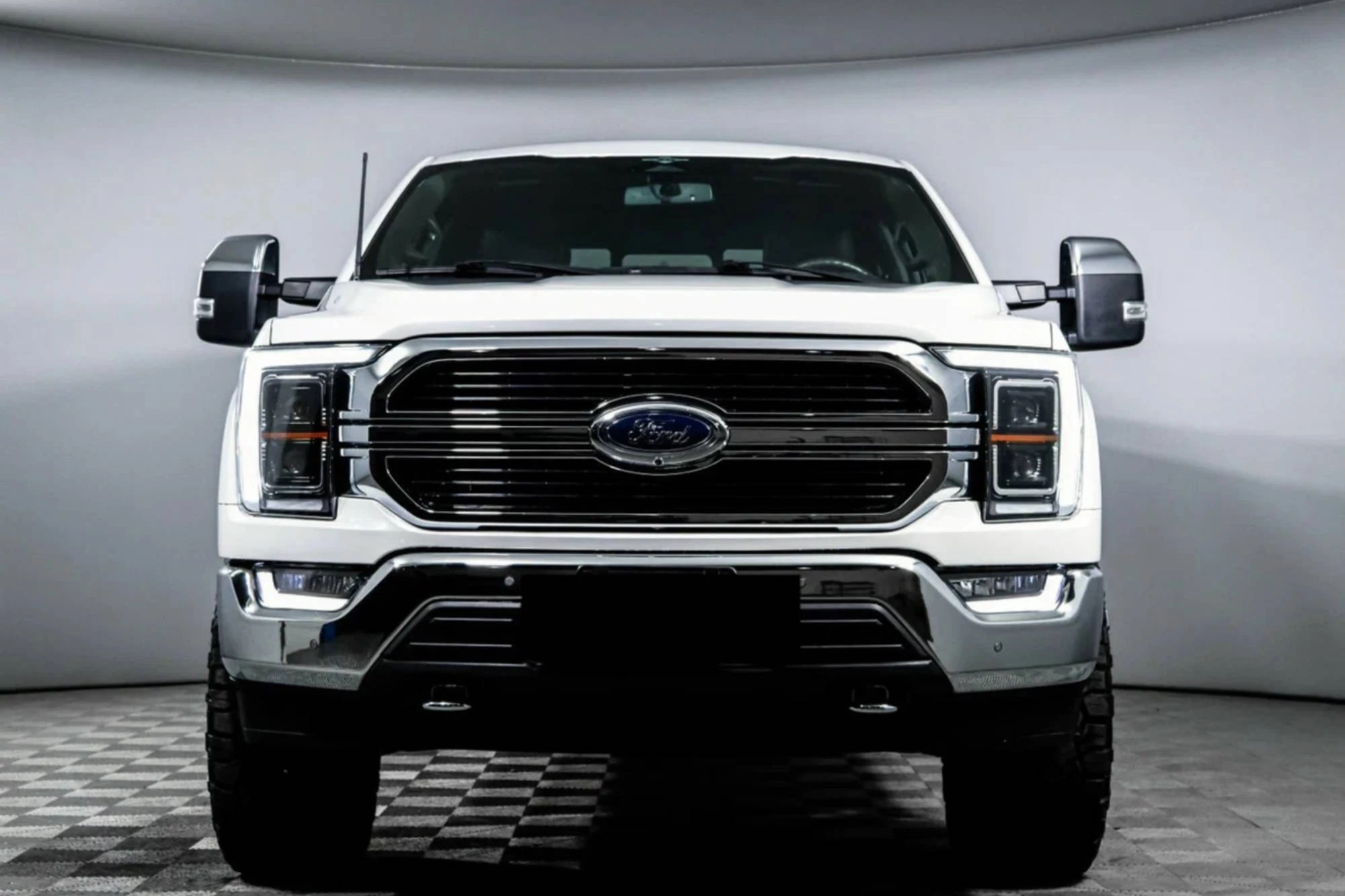 Ford F-150 White