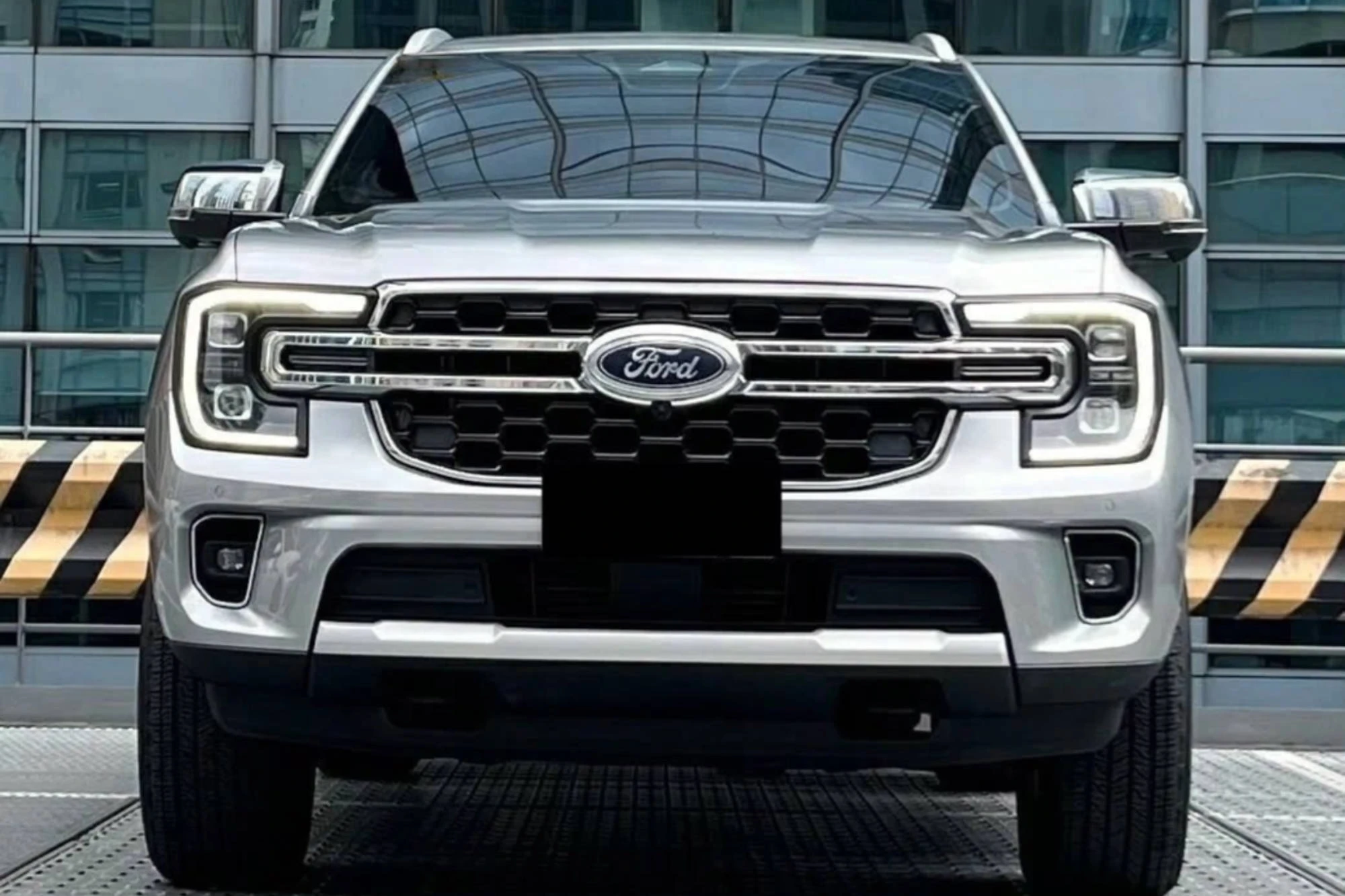 Ford Everest Grey