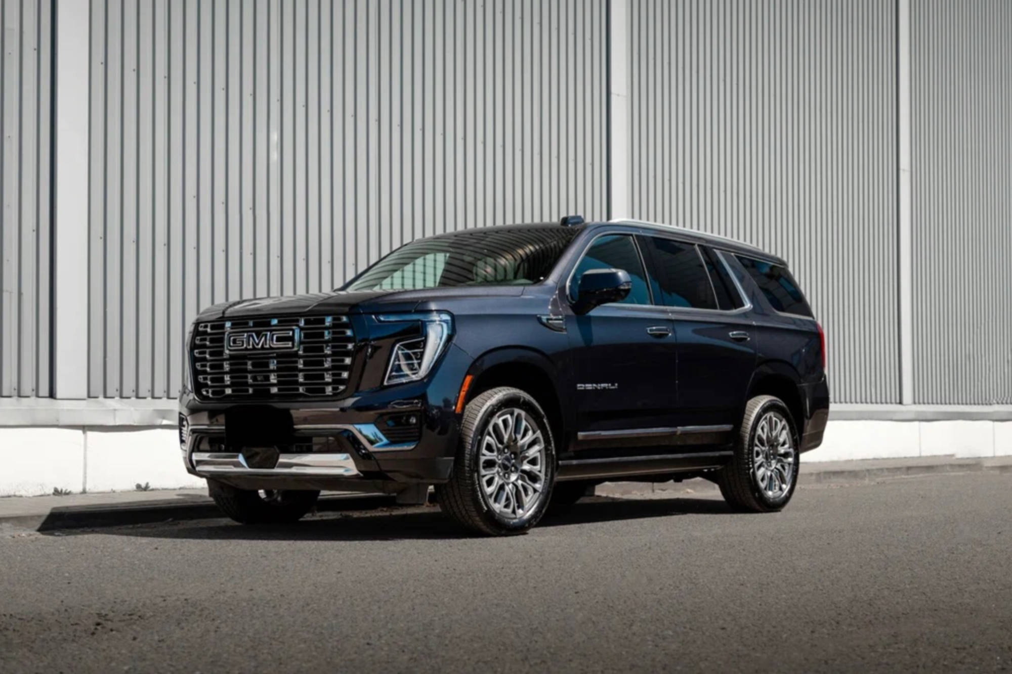 GMC Yukon Denali Black