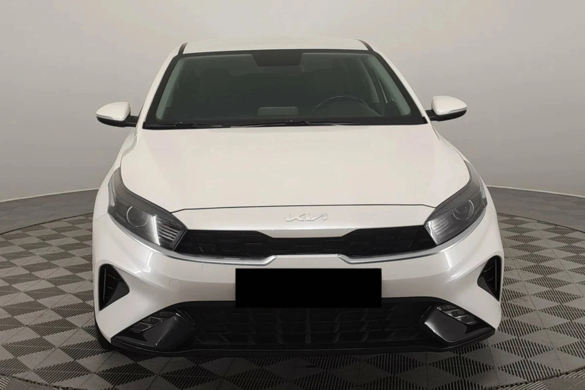 KIA Cerato White