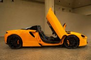 McLaren Artura برتقالي العنكبوت