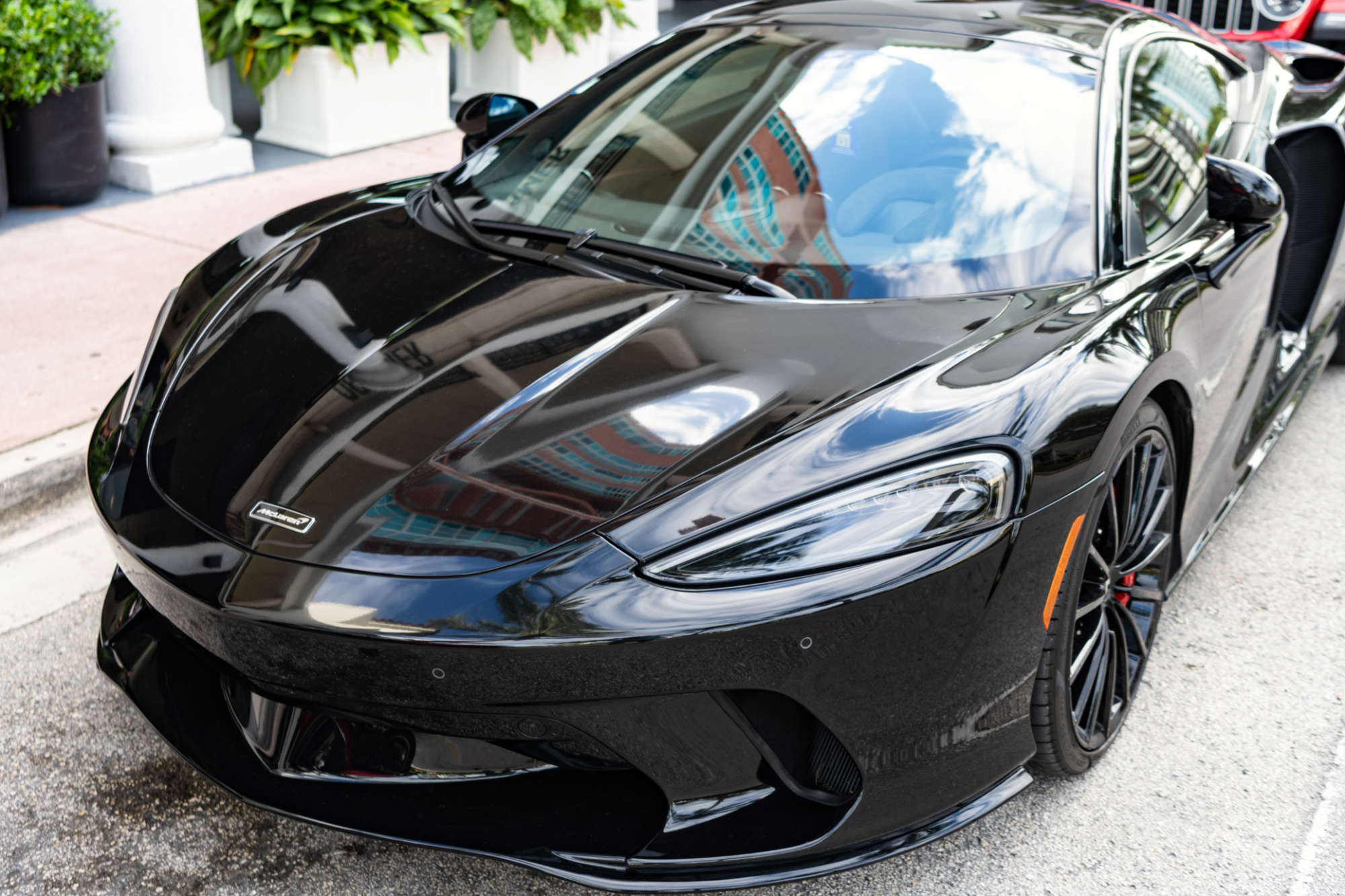 McLaren GT Black