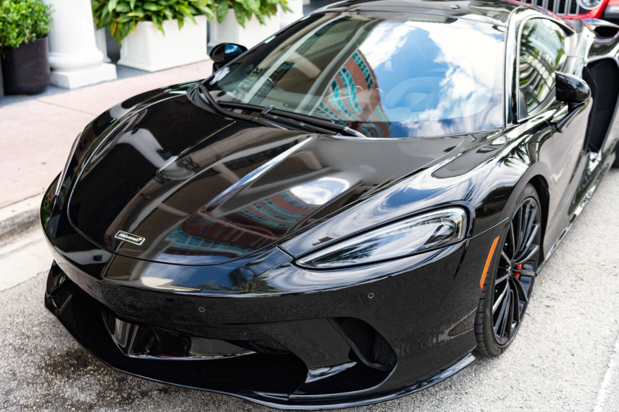 McLaren GT Black