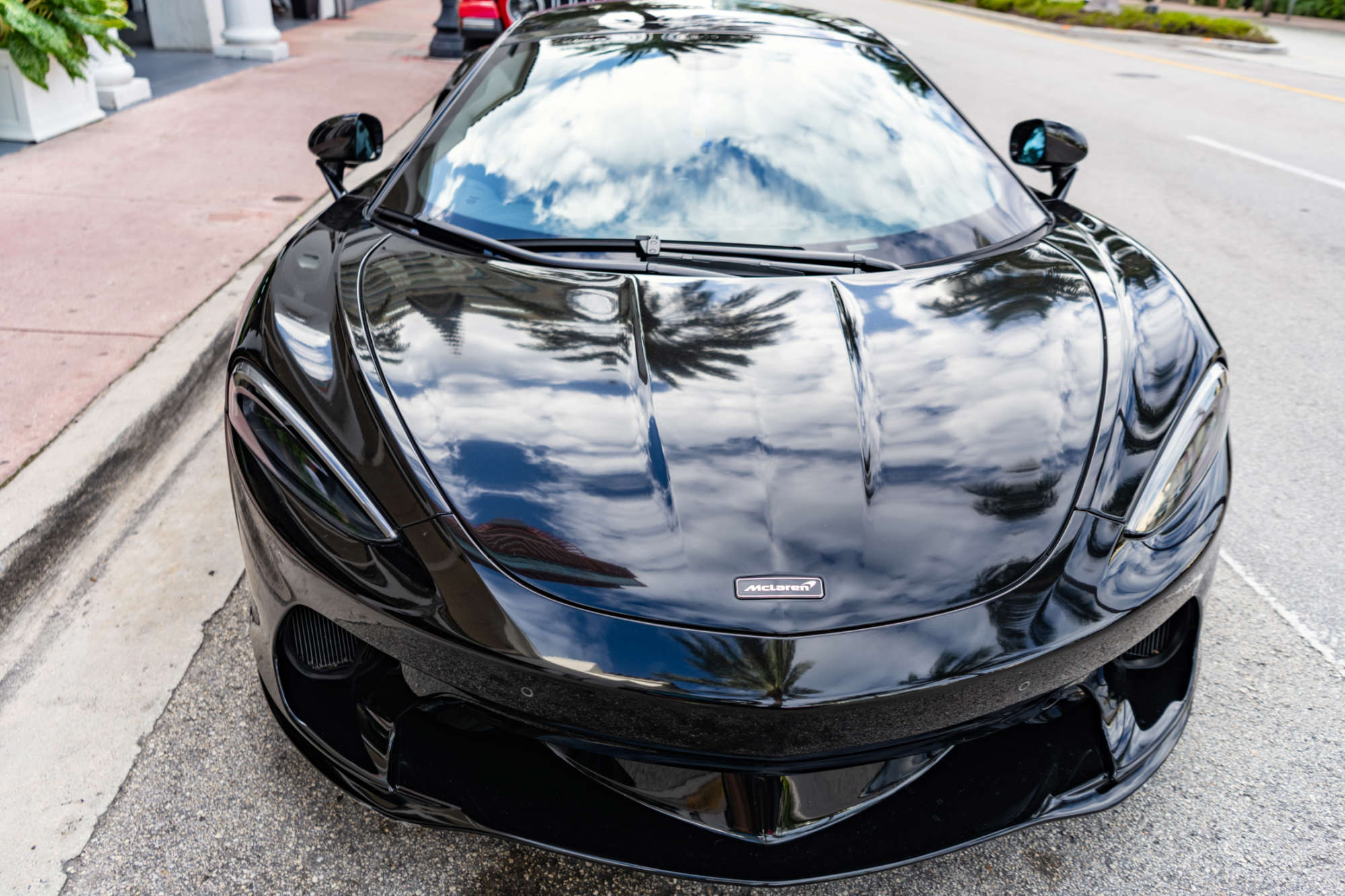 McLaren GT Black